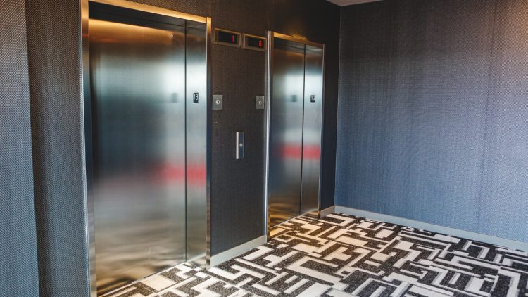 ¿Cuánto cuesta un ascensor comercial?